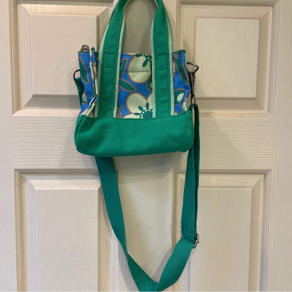 Small urban outfitters bag